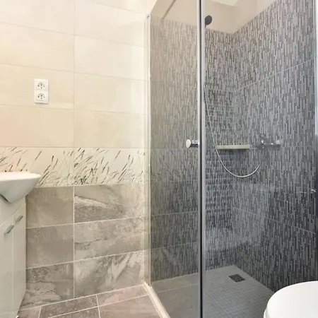 Apartment With Private Pool Trogir